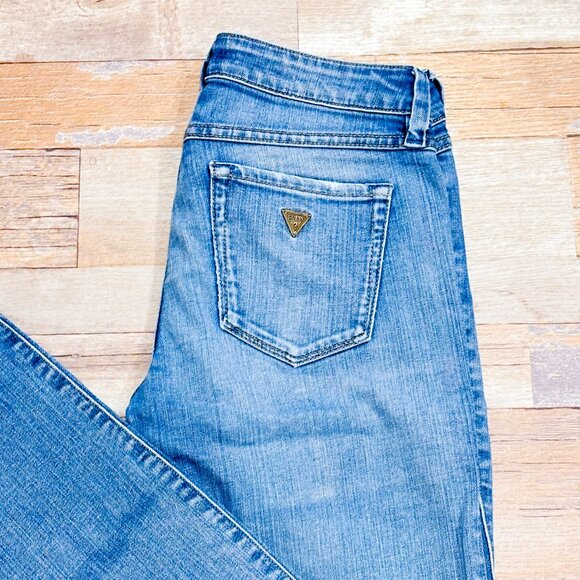 GUESS Brittney Light Wash Low-Rise Skinny Jeans | Size 26* - Picture 3 of 11